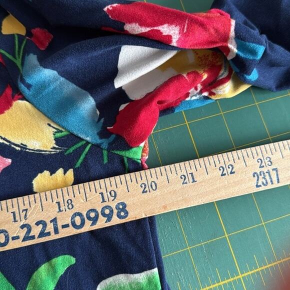 Pioneer Woman Bright Floral V-Neck Pullover Top 3/4 Sleeves sz Medium - Picture 5 of 6